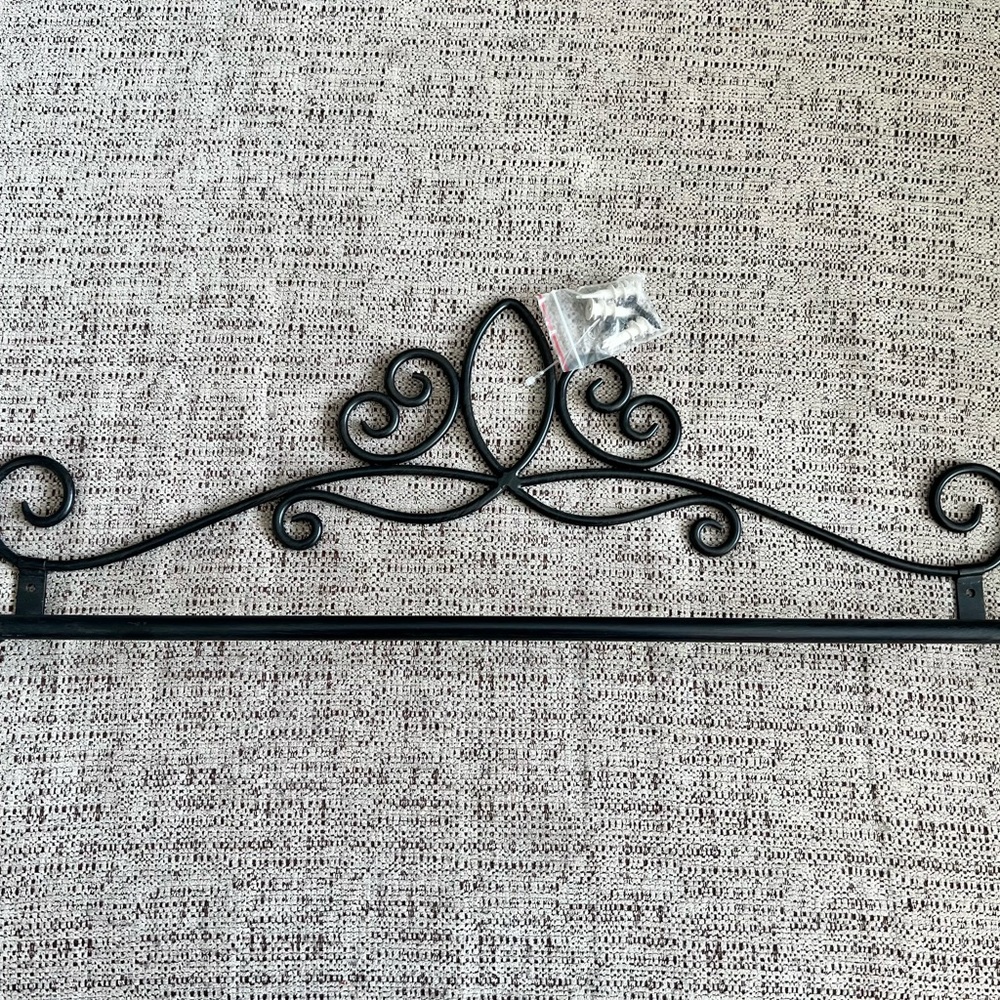 Southern Living At Home Black Metal Towel Rack 23” x 8” NEW